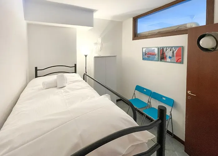 The Sunset 2 By Design Apartment
