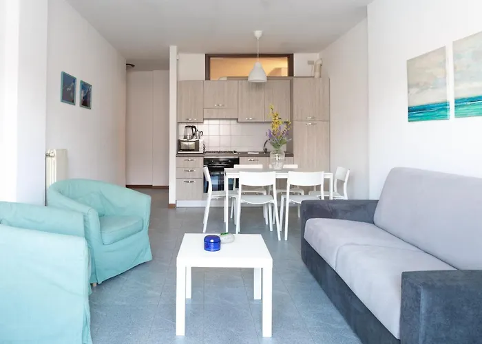 The Sunset 2 By Design Apartment *