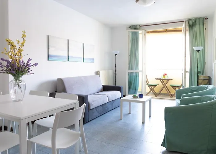 The Sunset 2 By Design Apartment *
